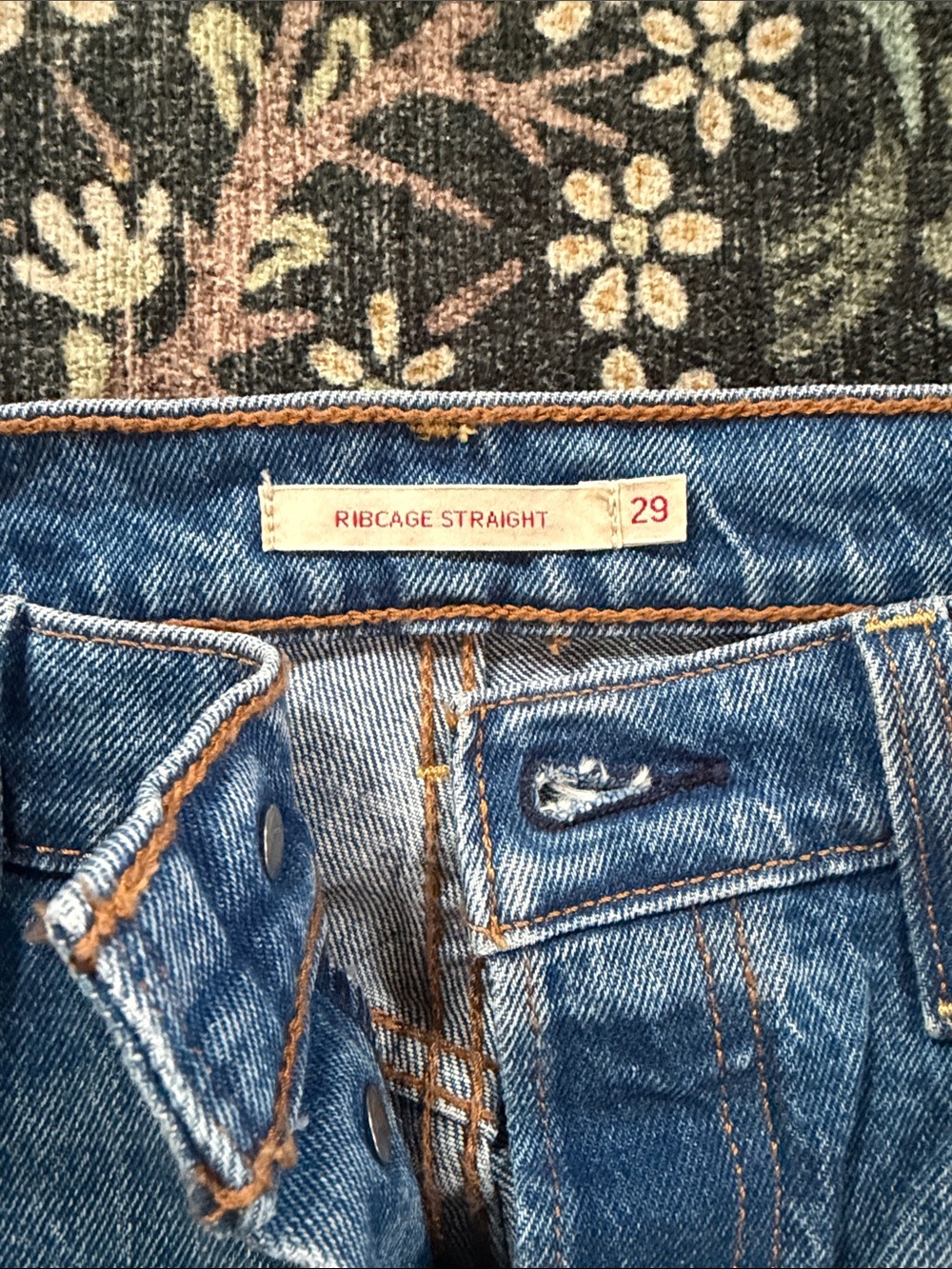Levi's Ribcage Straight Jeans - Medium Blue with Contrast Stitching